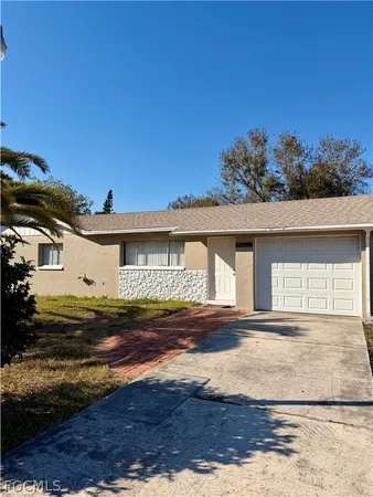 $1,800 | 13208 Fourth Street, Fort Myers, FL 33905