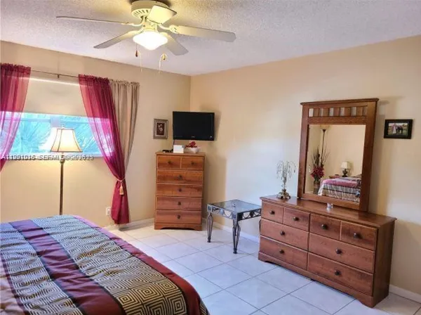 $1,650 | 2061 Northwest 47th Terrace, Unit 205, Lauderhill, FL 33313
