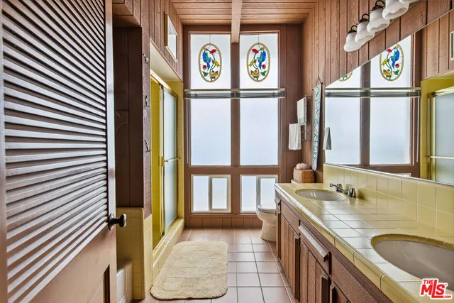 a house view with a outdoor space