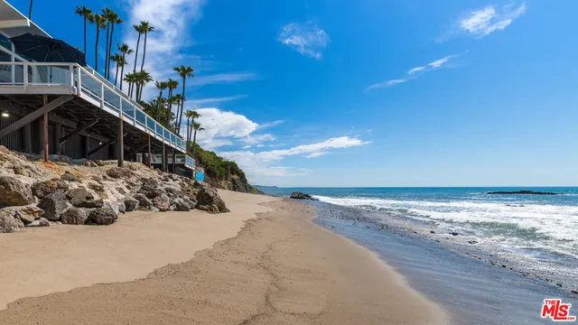 a view of a basketball court