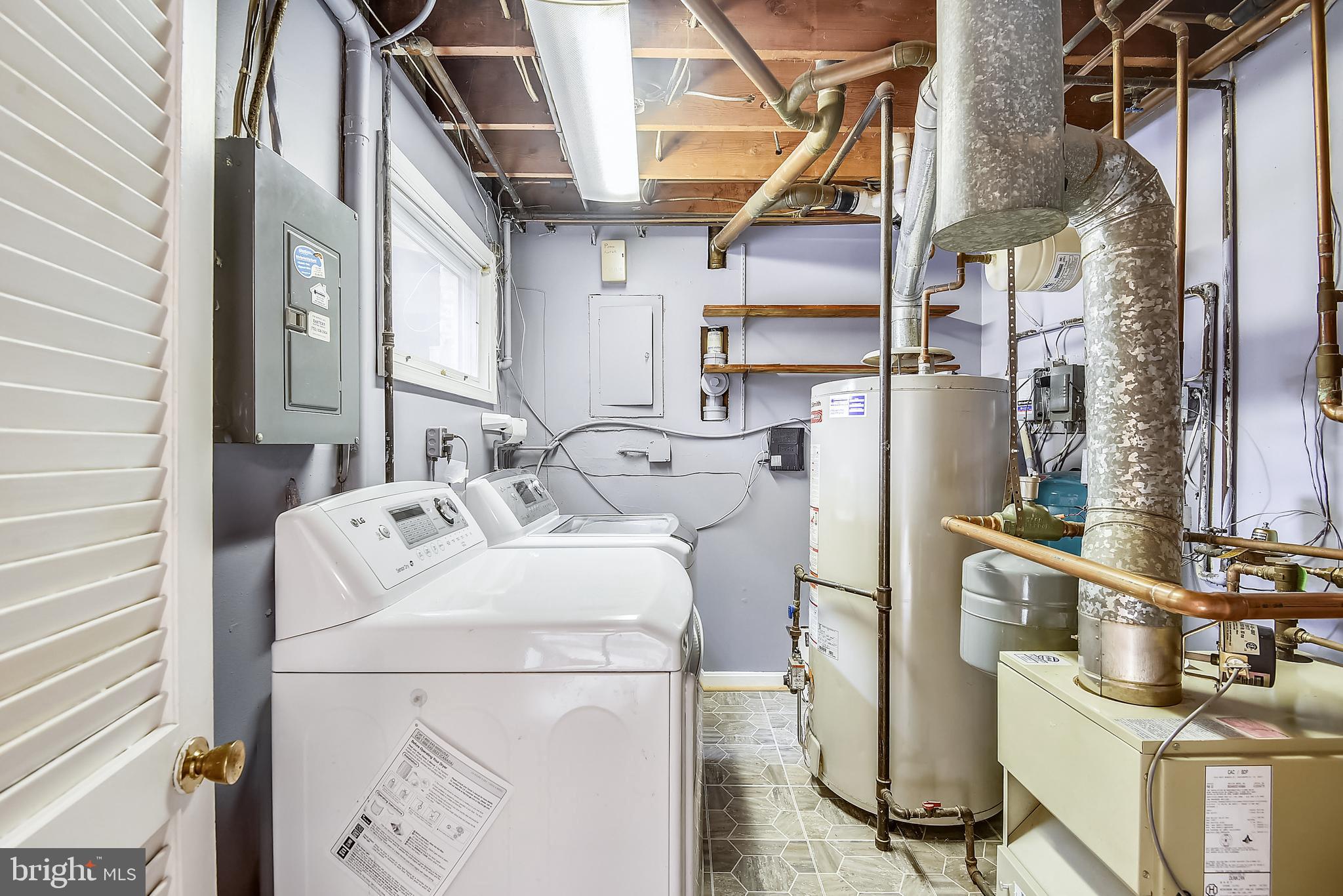 9925 Coach Road Vienna, VA 22181 - Photo 39 of 45 Utility/Laundry Room