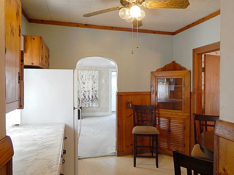 30 Opper Avenue Warwick, RI 02889 - Photo 3 of 15 Kitchen.