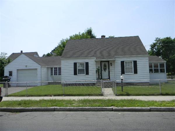 104 Parkside Street Springfield, MA 01104 - Photo 1 of 29