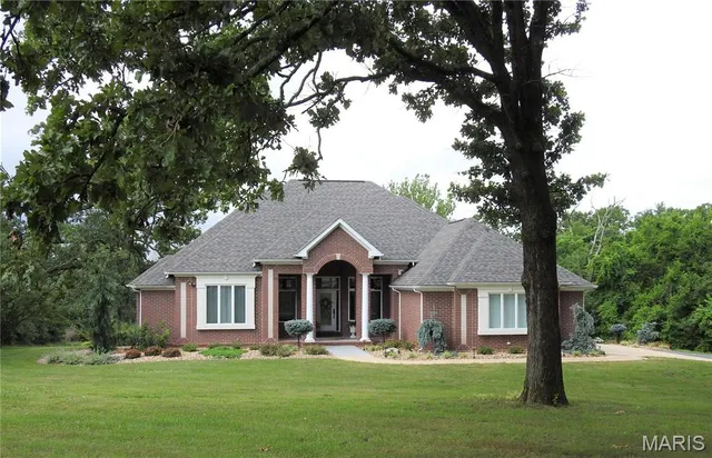 $885,000 | 10840 Breeden Drive, Rolla, MO 65401