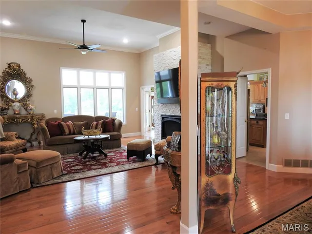 $885,000 | 10840 Breeden Drive, Rolla, MO 65401