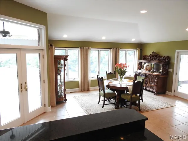 $885,000 | 10840 Breeden Drive, Rolla, MO 65401