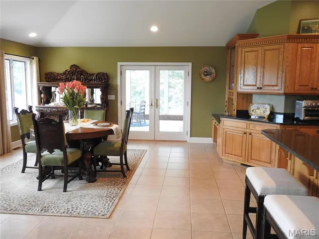 $885,000 | 10840 Breeden Drive, Rolla, MO 65401