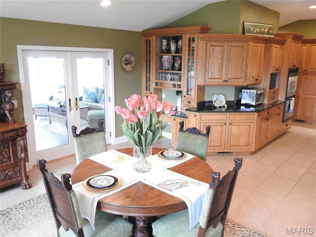 $885,000 | 10840 Breeden Drive, Rolla, MO 65401