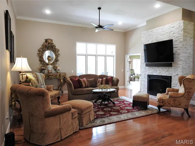 $885,000 | 10840 Breeden Drive, Rolla, MO 65401