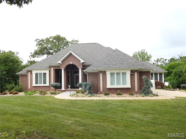 $885,000 | 10840 Breeden Drive, Rolla, MO 65401