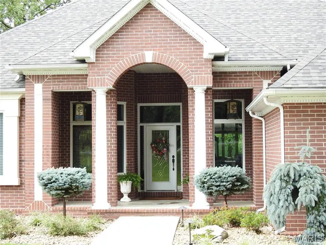 $885,000 | 10840 Breeden Drive, Rolla, MO 65401