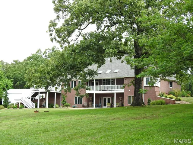 $885,000 | 10840 Breeden Drive, Rolla, MO 65401