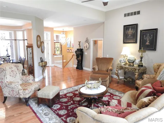 $885,000 | 10840 Breeden Drive, Rolla, MO 65401