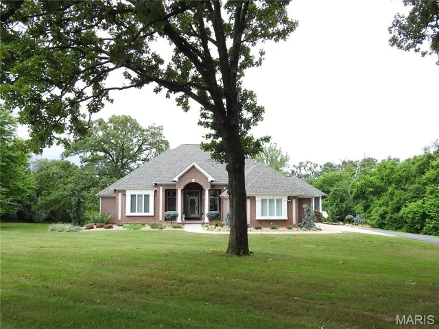 $885,000 | 10840 Breeden Drive, Rolla, MO 65401