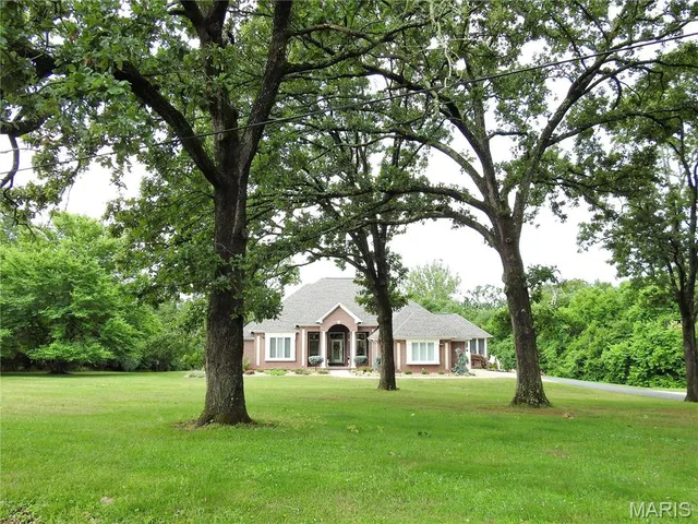 $885,000 | 10840 Breeden Drive, Rolla, MO 65401
