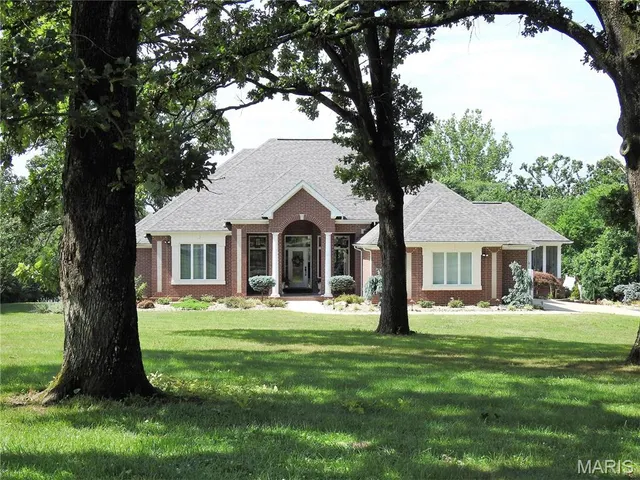 $885,000 | 10840 Breeden Drive, Rolla, MO 65401