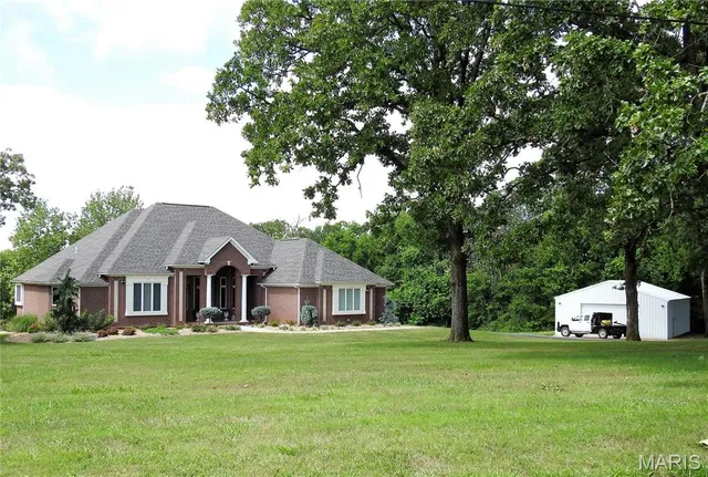 $885,000 | 10840 Breeden Drive, Rolla, MO 65401