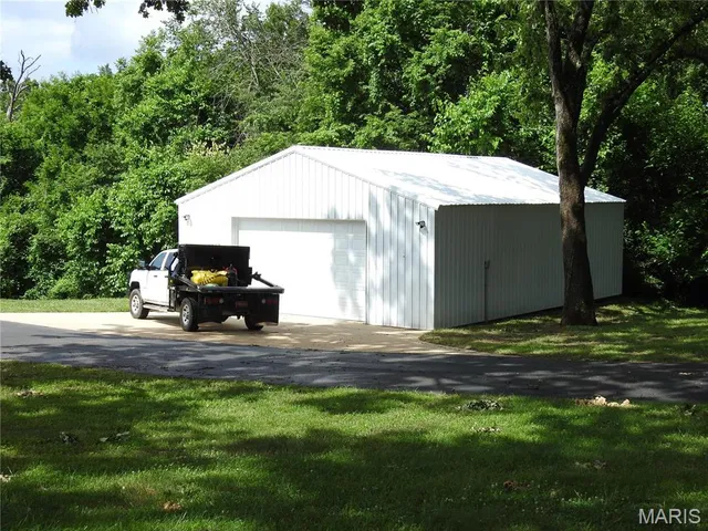 $885,000 | 10840 Breeden Drive, Rolla, MO 65401