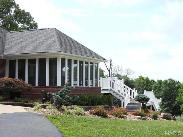 $885,000 | 10840 Breeden Drive, Rolla, MO 65401