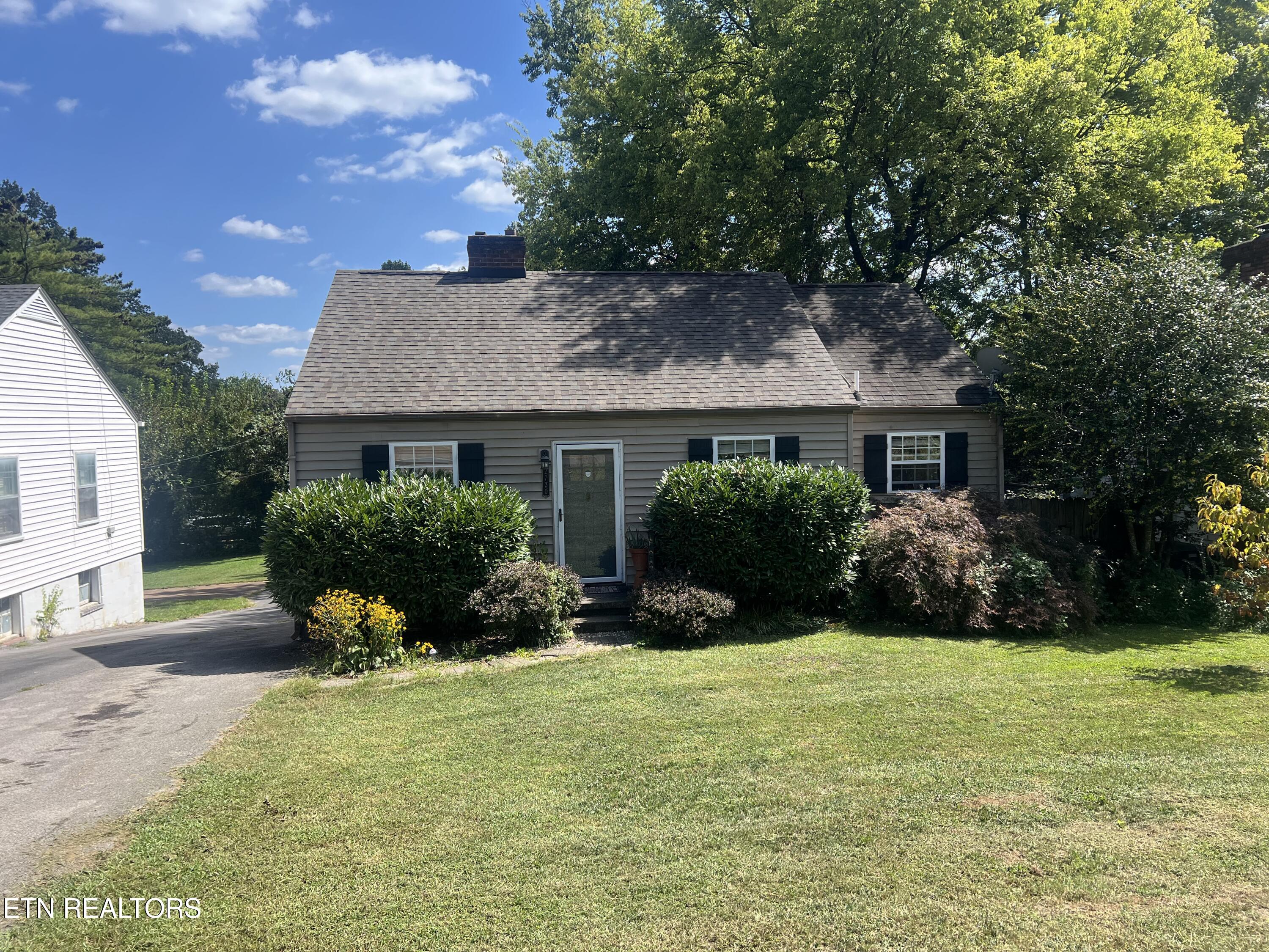 2720 Buffat Mill Road Knoxville, TN 37917 - Photo 14 of 14 IMG_7973