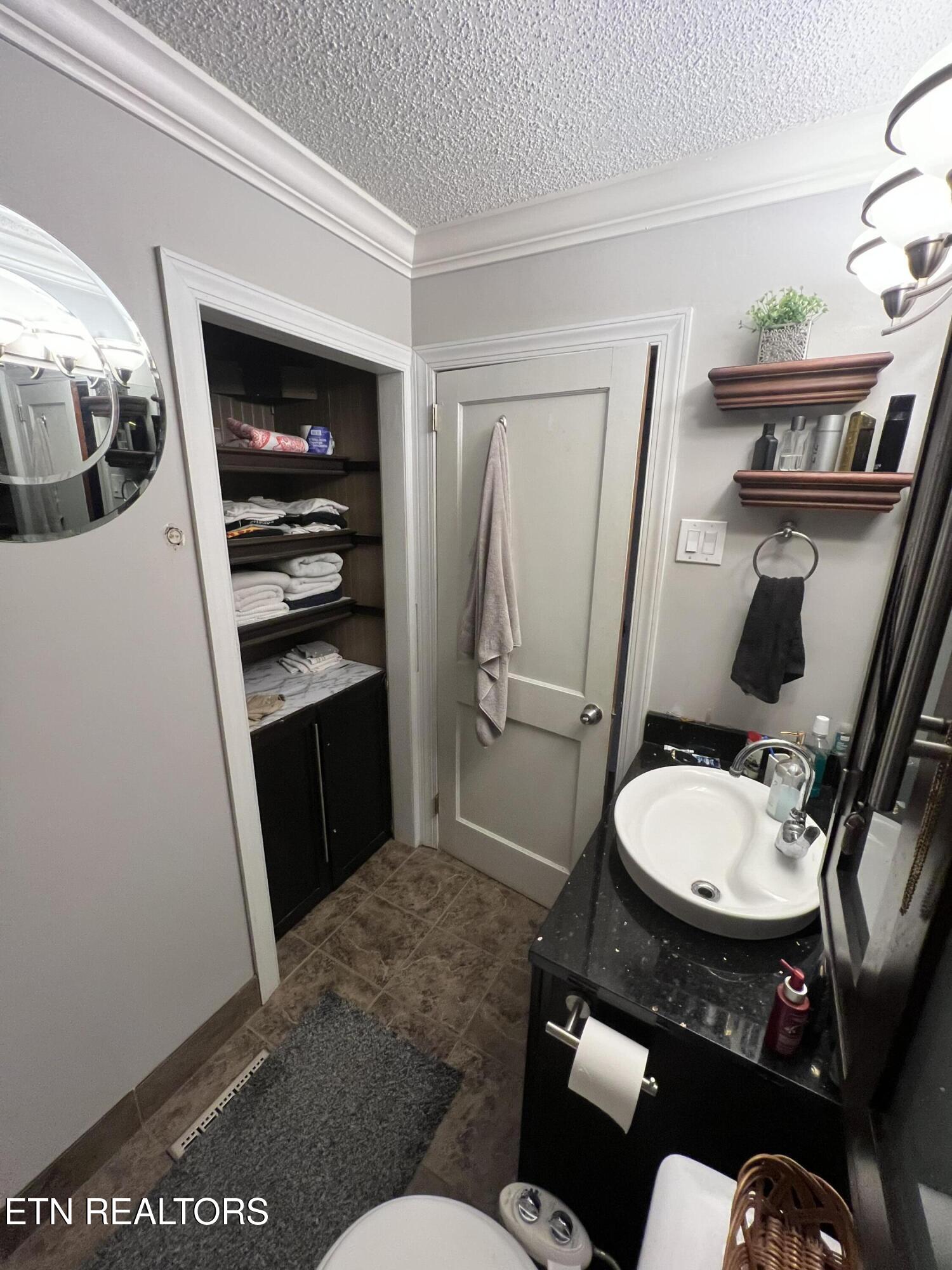 2720 Buffat Mill Road Knoxville, TN 37917 - Photo 5 of 14 IMG_1514