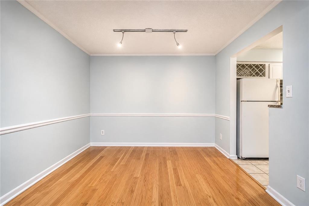 5143 Roswell Road, Unit 8 Sandy Springs, GA 30342 - Photo 14 of 28 Gallery Image 14