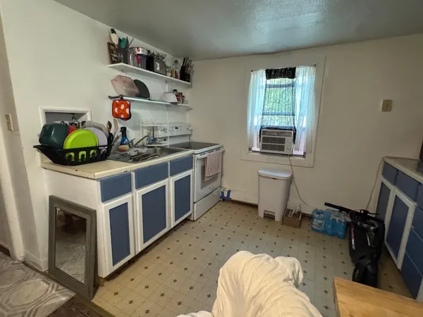 $238,000 | 1629 2nd Avenue South, Fargo, ND 58103