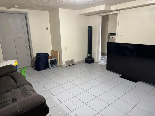 $238,000 | 1629 2nd Avenue South, Fargo, ND 58103