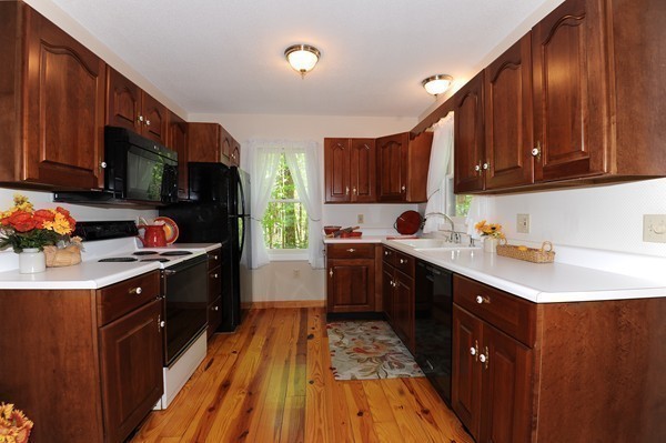 19 Kettle Hill Road Shutesbury, MA 01002 - Photo 5 of 23