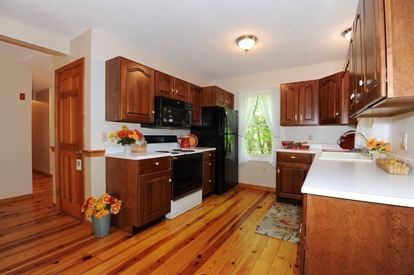 19 Kettle Hill Road Shutesbury, MA 01002 - Photo 7 of 23