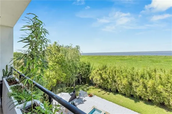 $1,979,000 | 4809 Neyrey Drive, Metairie, LA 70002