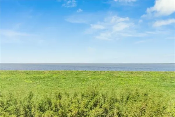 $1,979,000 | 4809 Neyrey Drive, Metairie, LA 70002