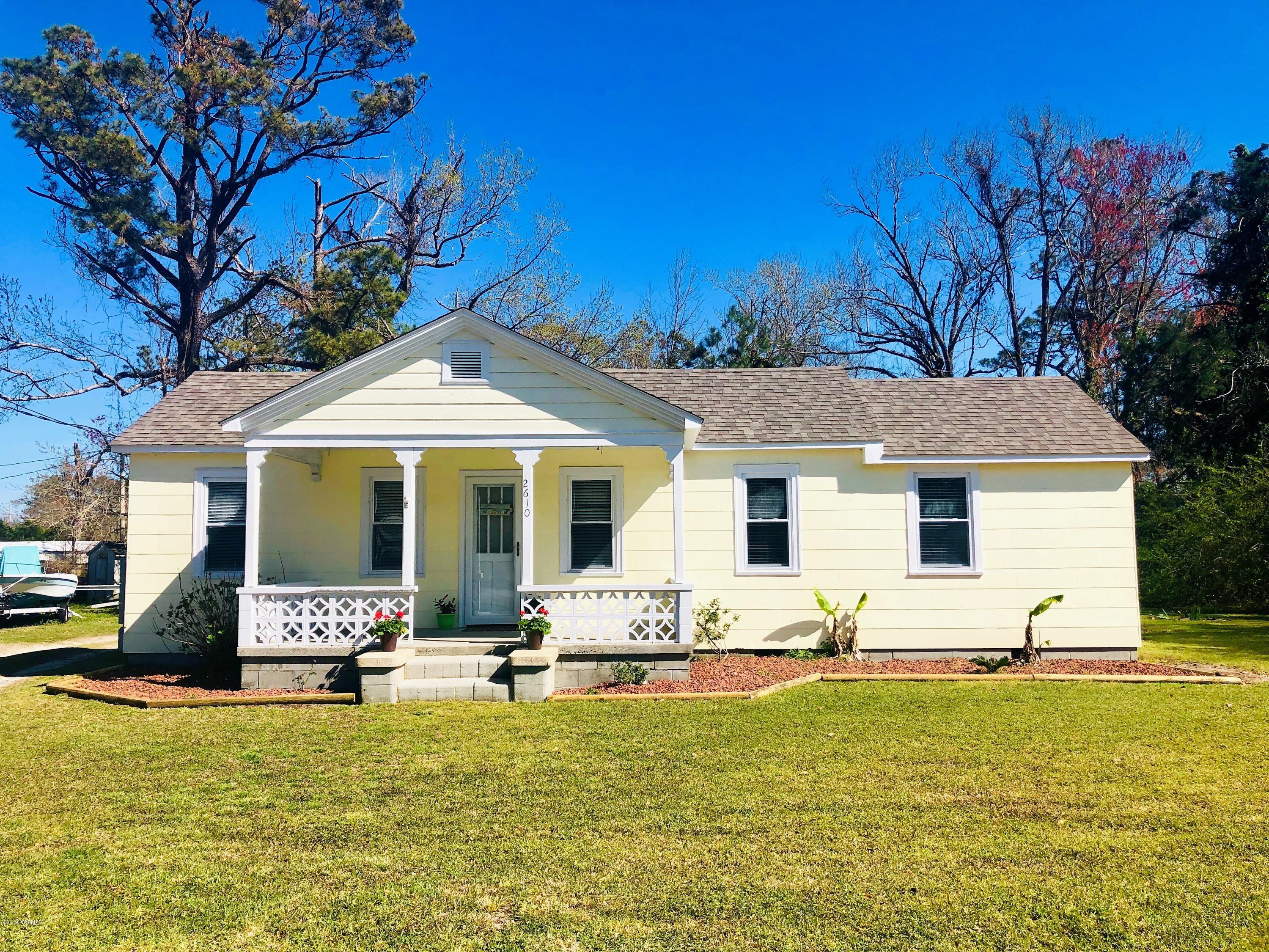 2610 Mayberry Loop Road Morehead City, NC 28557 - Photo 1 of 22 Front of Home