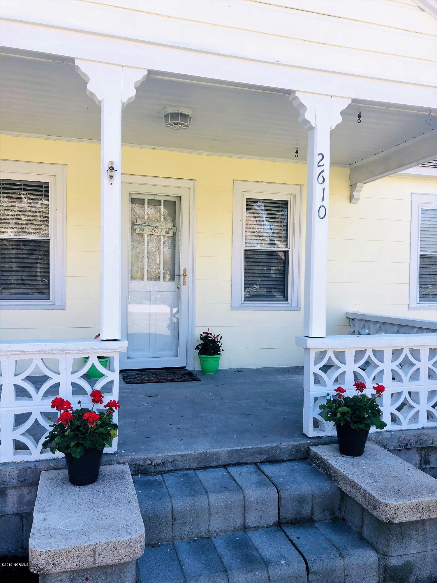 2610 Mayberry Loop Road Morehead City, NC 28557 - Photo 3 of 22 Front Porch