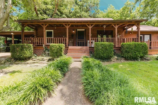 $440,000 | 690 Ganntown Lane, Grantsburg, IL 62943