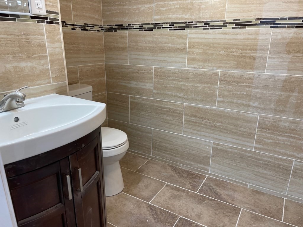 43 Orient Street Worcester, MA 01604 - Photo 18 of 42