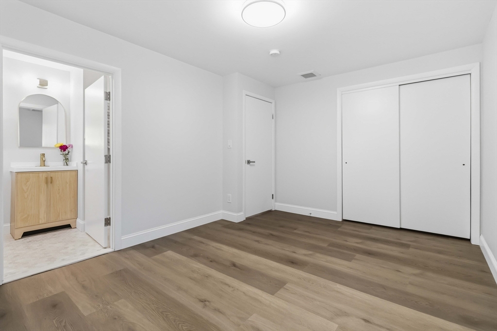 43 Orient Street Worcester, MA 01604 - Photo 7 of 42
