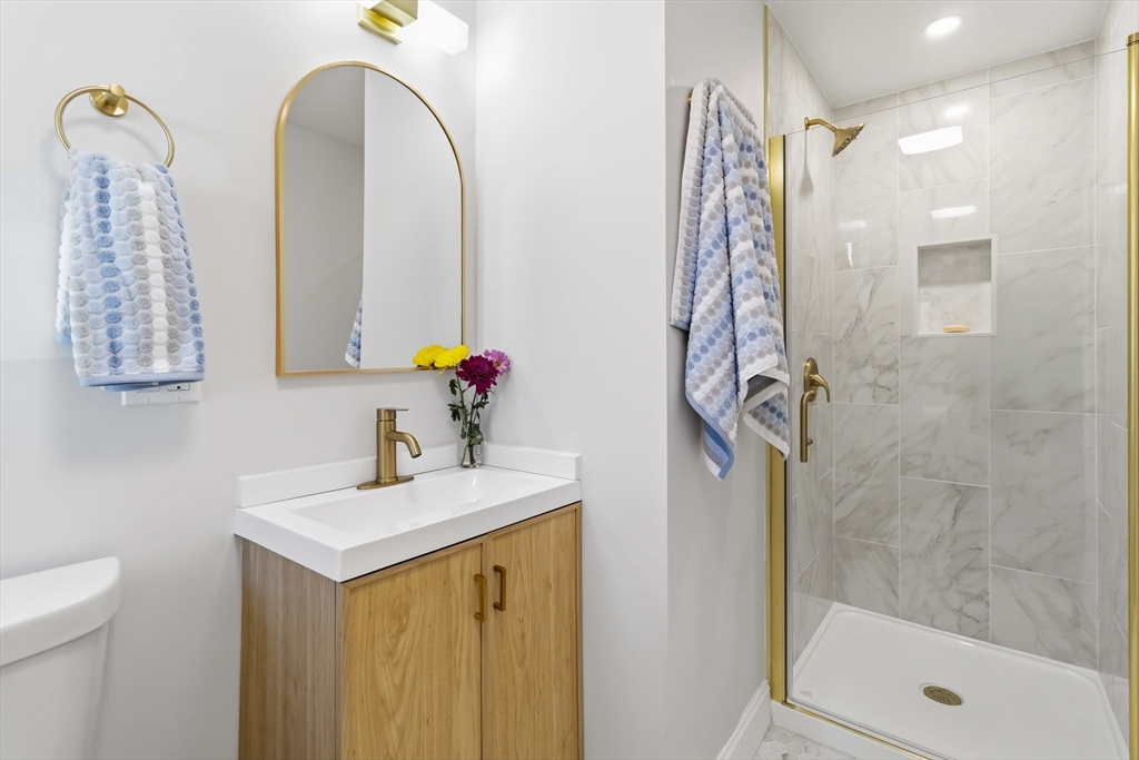 43 Orient Street Worcester, MA 01604 - Photo 8 of 42