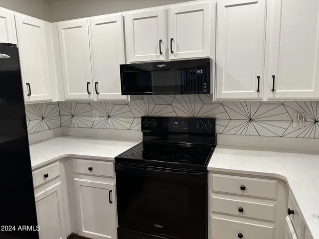 $2,800 | 18811 North 44th Place, Phoenix, AZ 85050