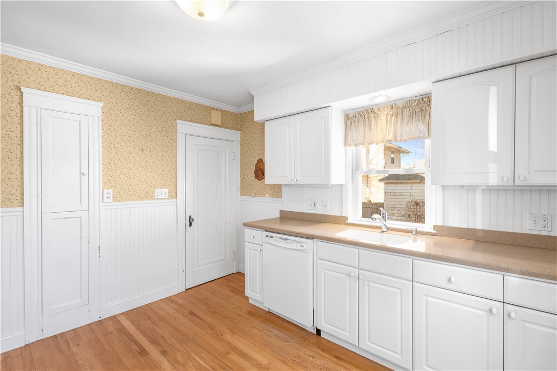 55 Melrose Street Cranston, RI 02910 - Photo 10 of 29