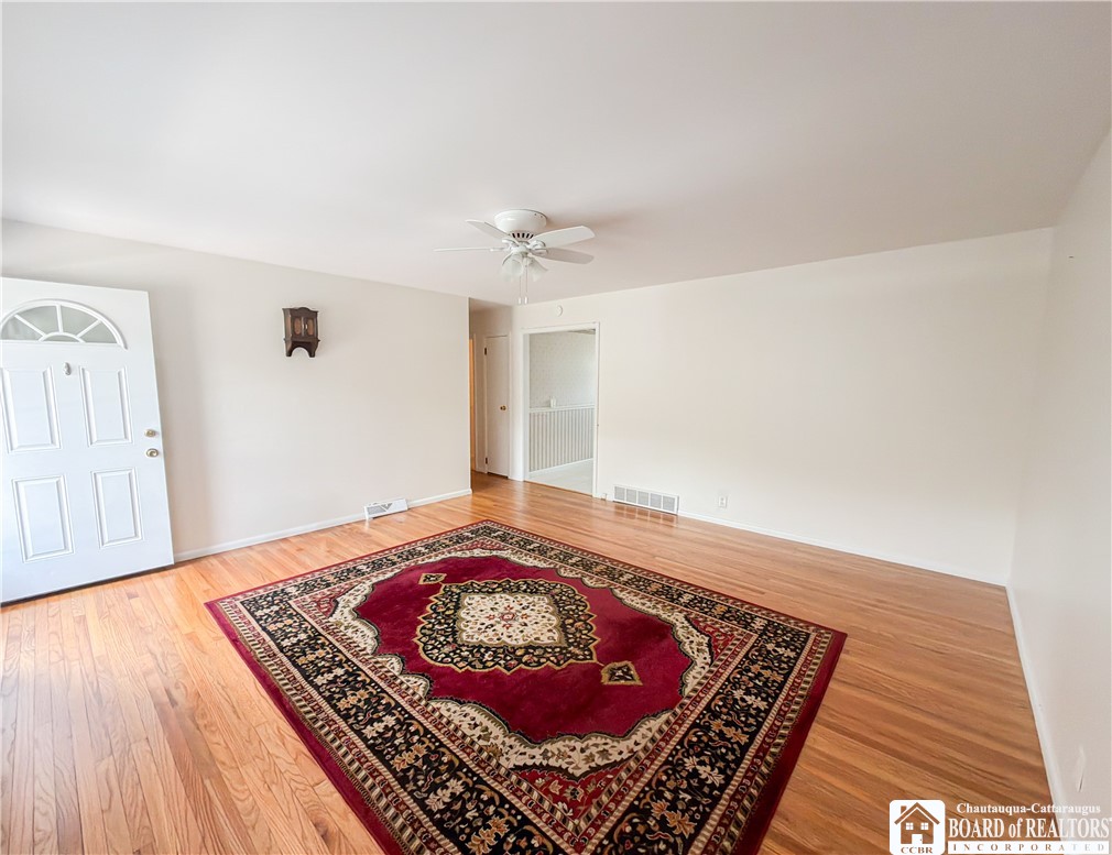 7 Swan Street Hanover, NY 14062 - Photo 7 of 29