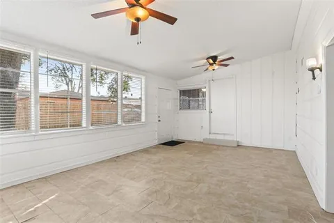 $275,000 | 3865 Greenbriar Lane, Harvey, LA 70058