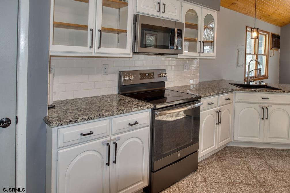 147 Clarks Landing Road Port Republic, NJ 08241 - Photo 7 of 42