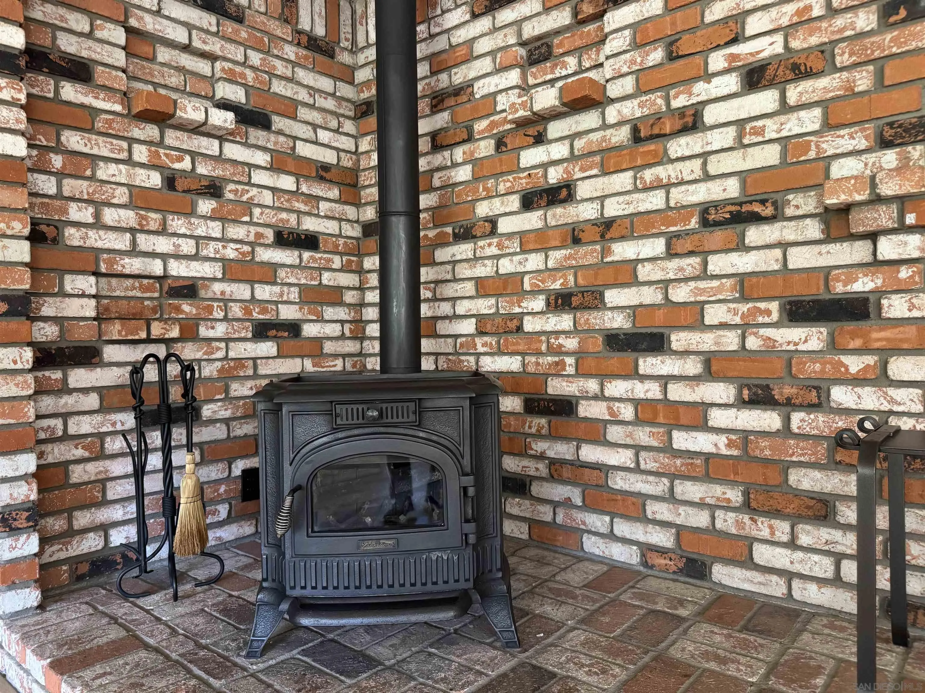 1394 Peutz Valley Road Alpine, CA 91901 - Photo 19 of 75 Fireplace