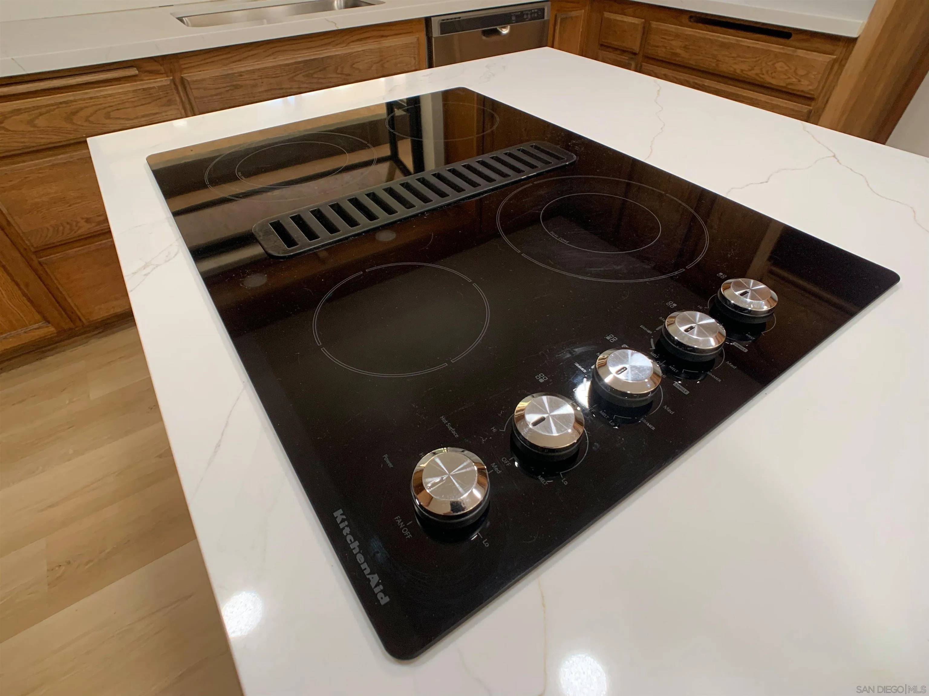 1394 Peutz Valley Road Alpine, CA 91901 - Photo 29 of 75 Electric cooktop