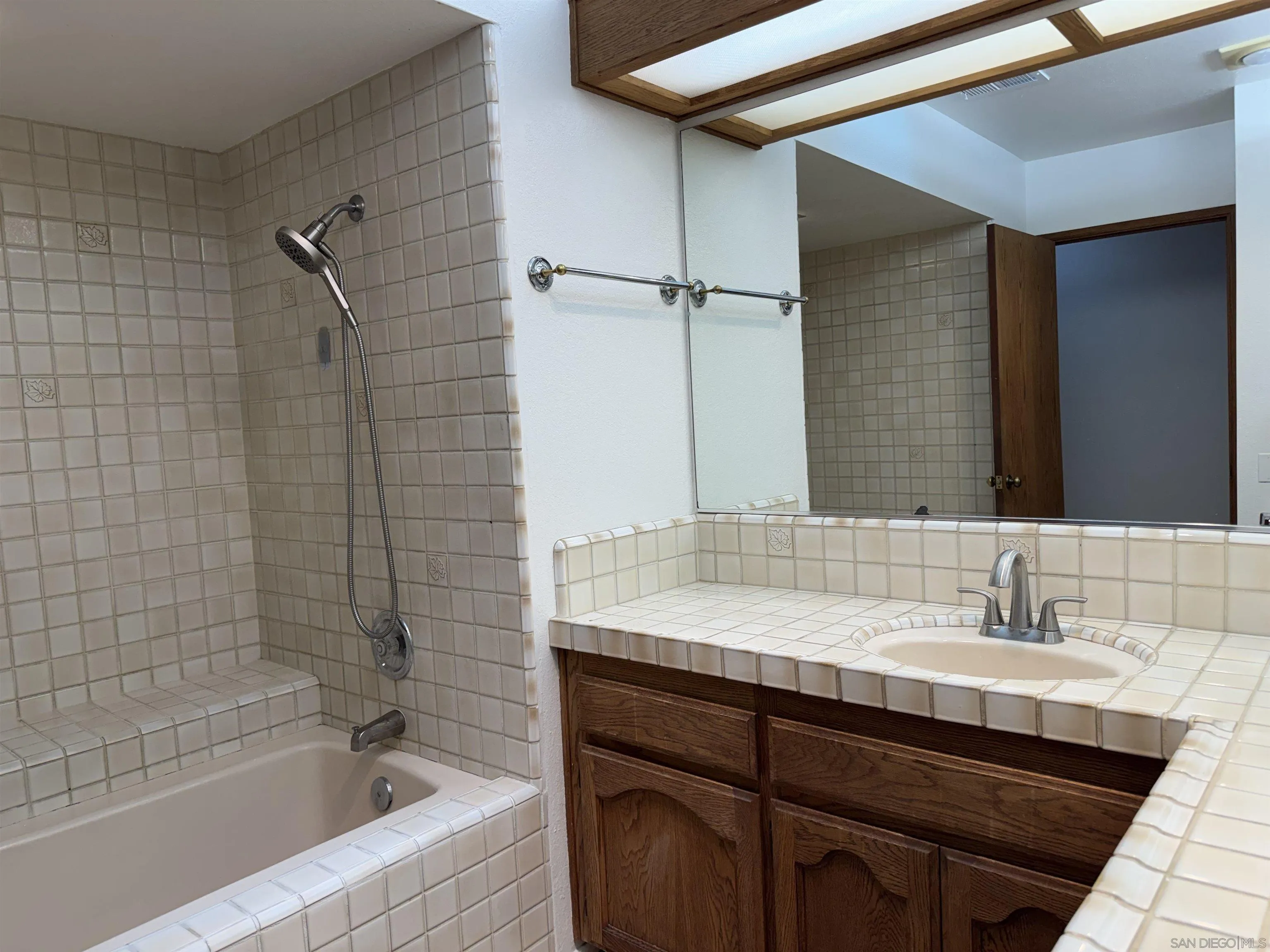 1394 Peutz Valley Road Alpine, CA 91901 - Photo 36 of 75 Bathroom view 1