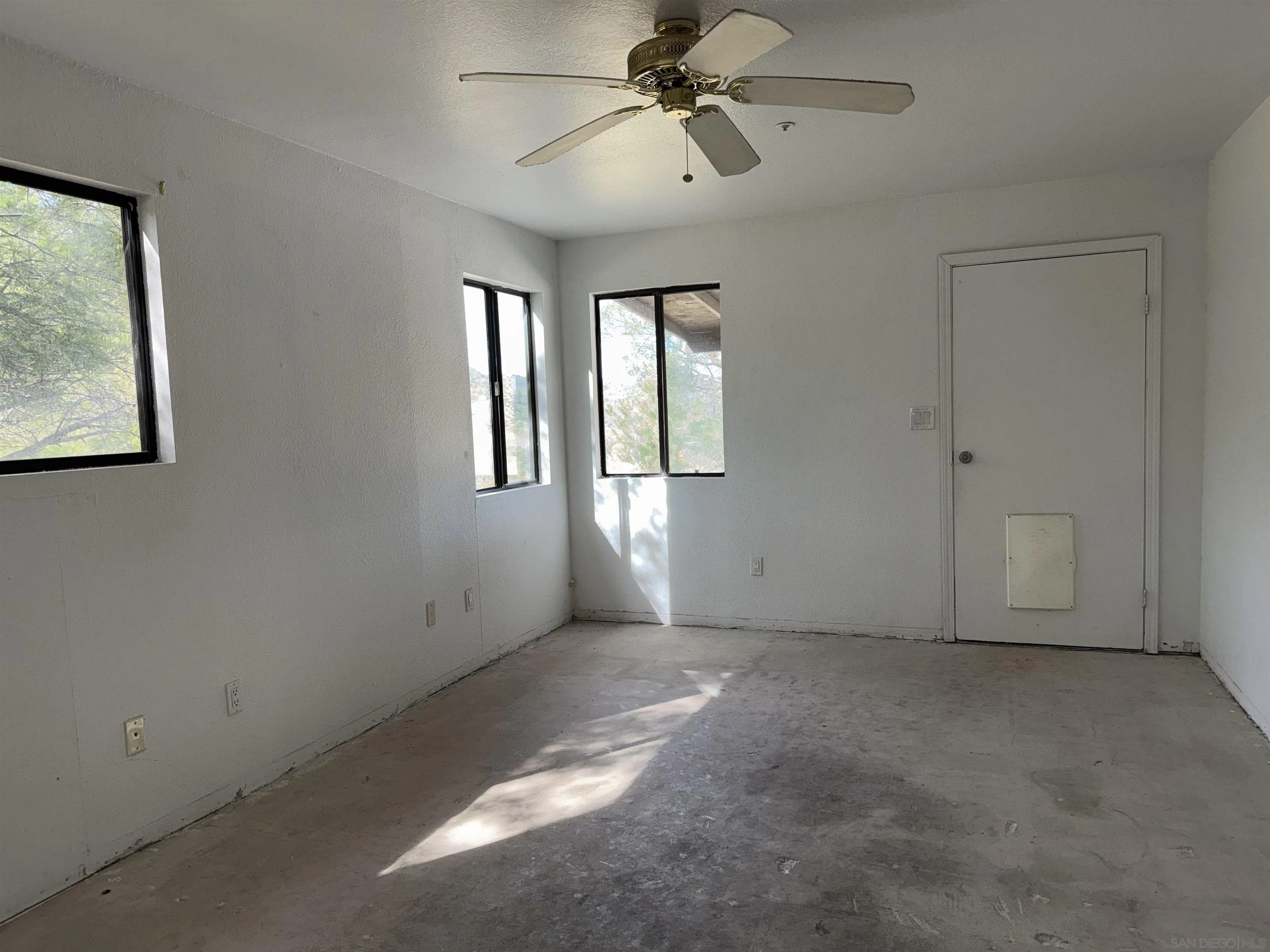 1394 Peutz Valley Road Alpine, CA 91901 - Photo 69 of 75 Potential office, gym, or office room.