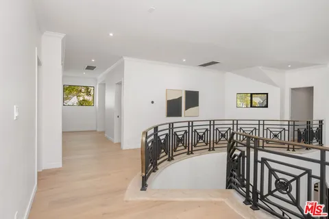 $3,899,000 | 4256 Tarzana Estates Drive, Tarzana, CA 91356