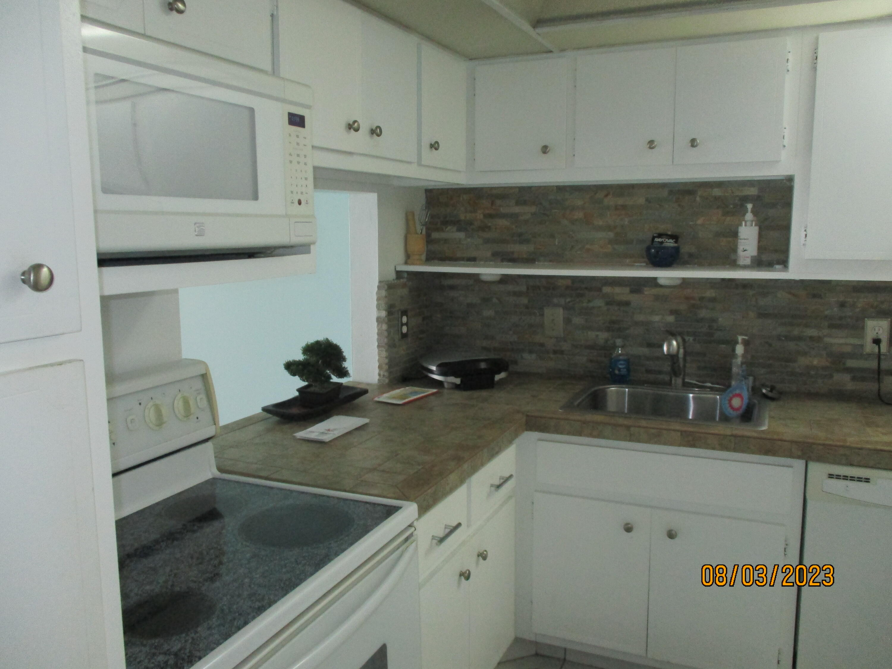 5500 Northwest 2nd Avenue, Unit 525 Boca Raton, FL 33487 - Photo 5 of 20 Boca Teeca condo (2)