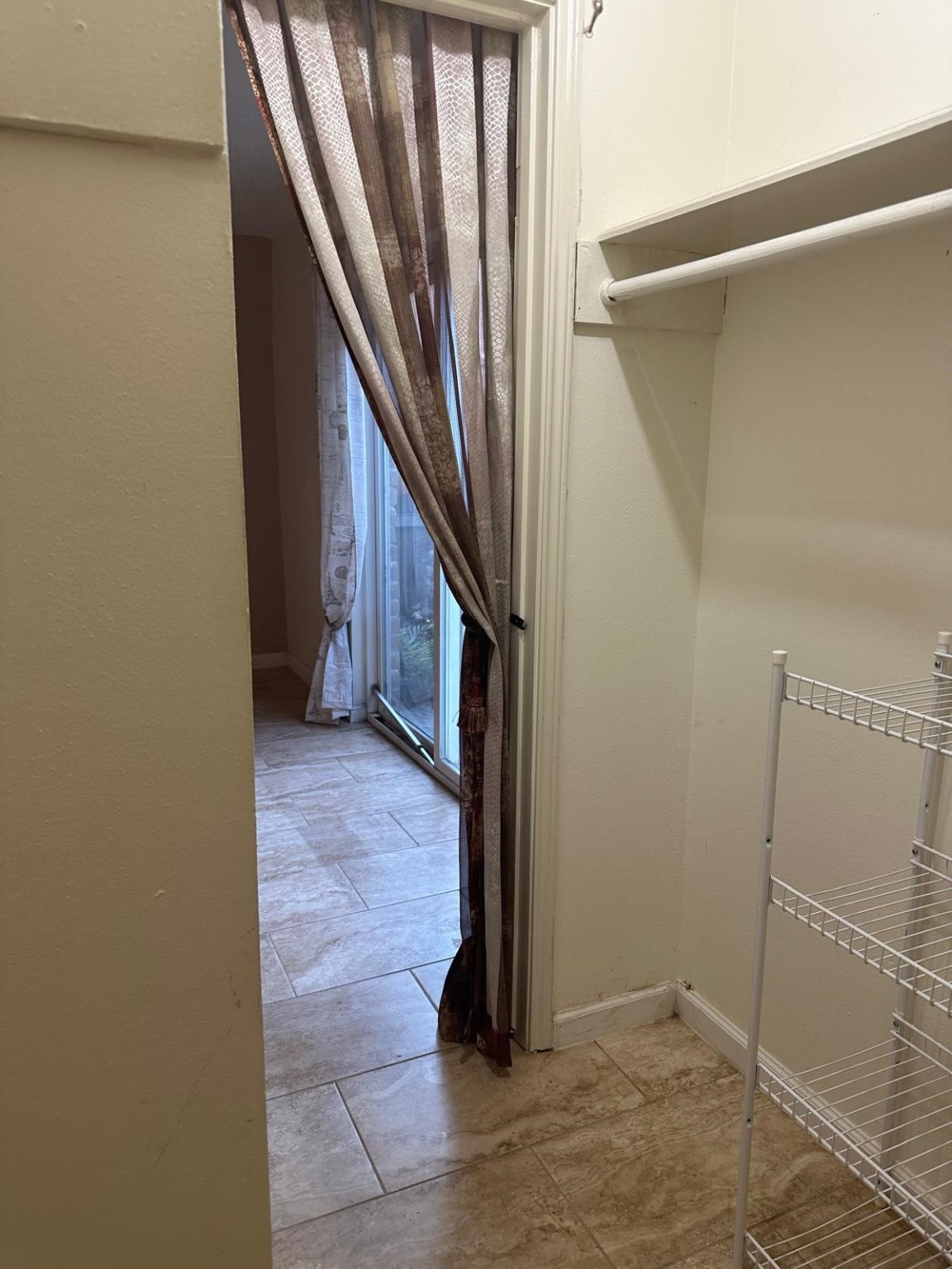 6410 Del Monte Drive, Unit 114 Houston, TX 77057 - Photo 19 of 27 a view of entryway